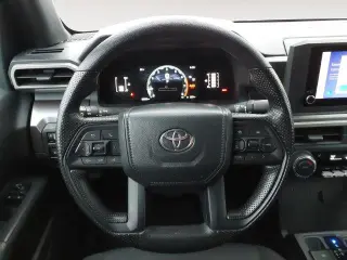 Toyota Tacoma 2024 4x4 SR5 4dr Double Cab 5.0 ft SB