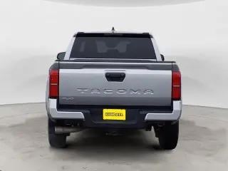 Toyota Tacoma 2024 4x4 SR5 4dr Double Cab 5.0 ft SB