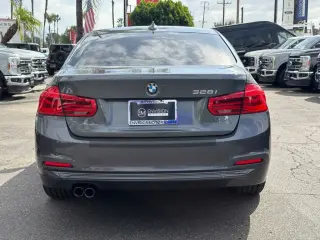 BMW Serie 3 2016 328i 4dr Sedán SULEV