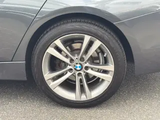 BMW Serie 3 2016 328i 4dr Sedán SULEV