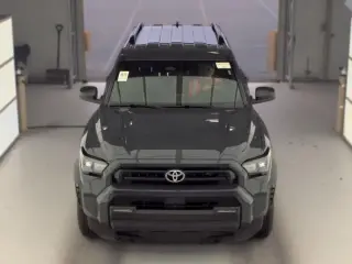 Toyota 4Runner 2025 4x4 SR5 4dr SUV