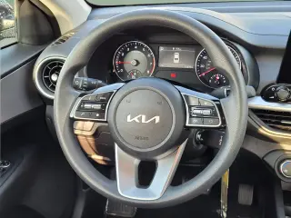 Kia Forte 2023 LXS 4dr Sedán