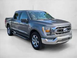 Ford F-150 2023 4x2 XLT 4 puertas SuperCrew baúl de 5.5 pies