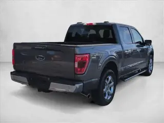 Ford F-150 2023 4x2 XLT 4 puertas SuperCrew baúl de 5.5 pies