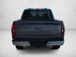 Ford F-150 2023 4x2 XLT 4 puertas SuperCrew baúl de 5.5 pies