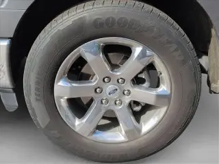 Ford F-150 2023 4x2 XLT 4 puertas SuperCrew baúl de 5.5 pies