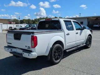Nissan Frontier 2021 4x4 SV 4dr Crew Cab 5 ft. SB