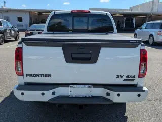 Nissan Frontier 2021 4x4 SV 4dr Crew Cab 5 ft. SB