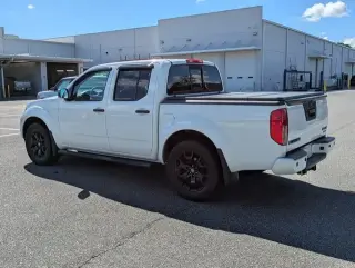 Nissan Frontier 2021 4x4 SV 4dr Crew Cab 5 ft. SB