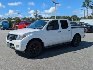 Nissan Frontier 2021 4x4 SV 4dr Crew Cab 5 ft. SB