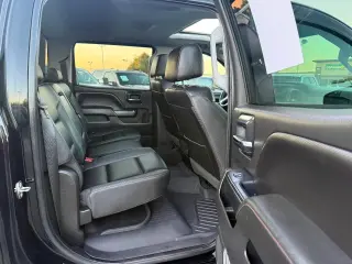 GMC Sierra 1500 2018 4x4 SLT 4p. Cabina de Tripulación 5.8 ft. CB