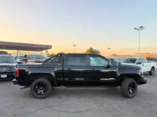 GMC Sierra 1500 2018 4x4 SLT 4p. Cabina de Tripulación 5.8 ft. CB