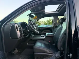 GMC Sierra 1500 2018 4x4 SLT 4p. Cabina de Tripulación 5.8 ft. CB