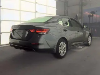 Nissan Sentra 2024 S 4dr Sedán