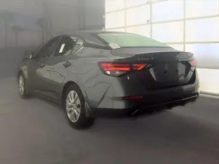 Nissan Sentra 2024 S 4dr Sedán