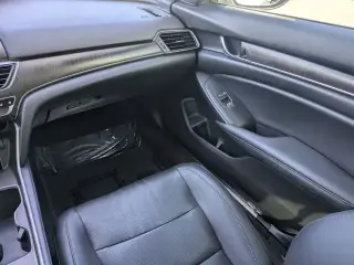 Honda Accord 2022 Touring 4dr Sedán