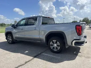 GMC Sierra 1500 2025 4x4 SLT 4p Crew Cab 5.8 ft. CB