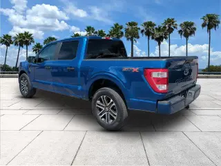 Ford F-150 2023 4x2 XL 4dr SuperCrew 5.5 ft. SB