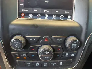 Jeep Grand Cherokee 2021 4x2 Laredo E 4dr SUV
