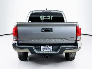 Toyota Tacoma 2017 4x2 TRD Off-Road 4dr Double Cab 5.0 ft SB