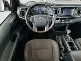 Toyota Tacoma 2017 4x2 TRD Off-Road 4dr Double Cab 5.0 ft SB
