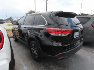 Toyota Highlander 2019 LE 4dr SUV (2.7L I4)