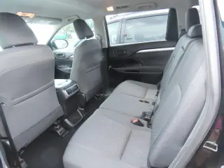 Toyota Highlander 2019 LE 4dr SUV (2.7L I4)
