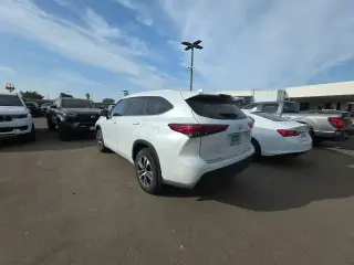 Toyota Highlander 2023 AWD XLE 4dr SUV