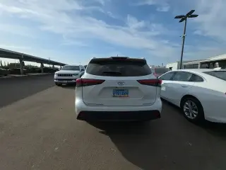 Toyota Highlander 2023 AWD XLE 4dr SUV