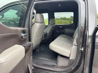 GMC Sierra 1500 2021 4x4 SLT 4 puertas Cabina Crew 5.8 pies SB