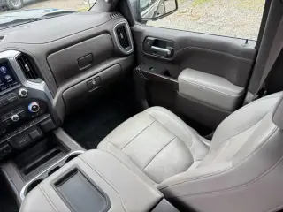 GMC Sierra 1500 2021 4x4 SLT 4 puertas Cabina Crew 5.8 pies SB