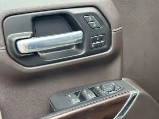 GMC Sierra 1500 2021 4x4 SLT 4 puertas Cabina Crew 5.8 pies SB