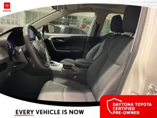 Toyota RAV4 2021 XLE 4dr SUV