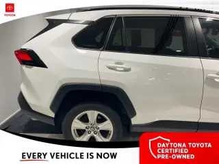 Toyota RAV4 2021 XLE 4dr SUV