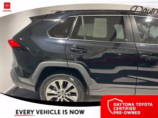 Toyota RAV4 2022 XLE Premium 4dr SUV