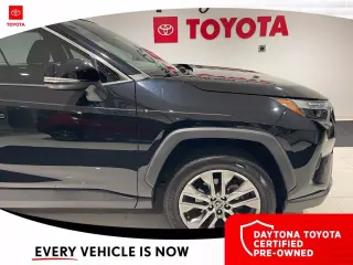 Toyota RAV4 2022 XLE Premium 4dr SUV
