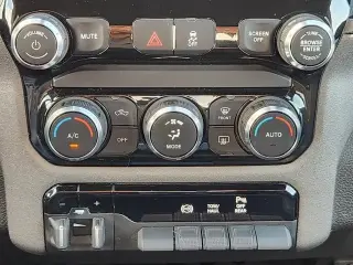 Ram 2500 2022 4x4 Tradesman 4dr Crew Cab 6.3 ft. SB Pickup