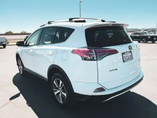 Toyota RAV4 2016 XLE 4dr SUV