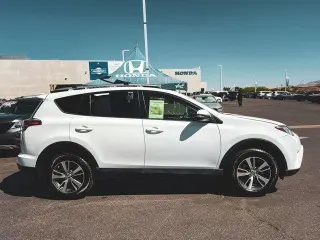 Toyota RAV4 2016 XLE 4dr SUV