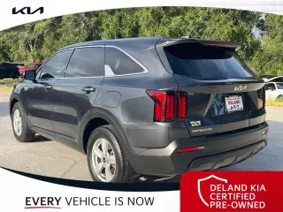 Kia Sorento 2023 LX 4dr SUV