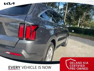 Kia Sorento 2023 LX 4dr SUV