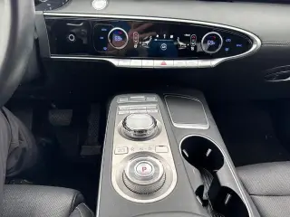 Genesis GV70 2025 AWD 2.5T Standard SUV de 4 puertas