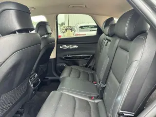 Genesis GV70 2025 AWD 2.5T Standard SUV de 4 puertas