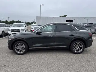 Genesis GV70 2025 AWD 2.5T Standard SUV de 4 puertas