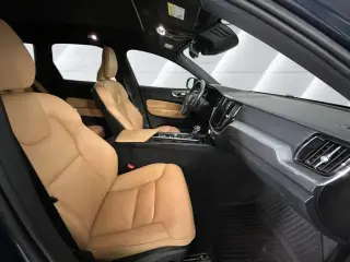 Volvo XC60 2020 AWD T5 Momentum SUV de 4 puertas
