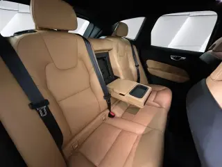 Volvo XC60 2020 AWD T5 Momentum SUV de 4 puertas