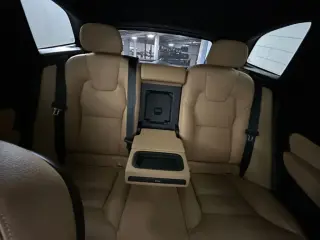 Volvo XC60 2020 AWD T5 Momentum SUV de 4 puertas