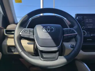Toyota Highlander 2022 XLE SUV de 4 puertas