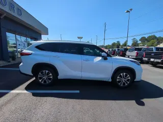 Toyota Highlander 2022 XLE SUV de 4 puertas