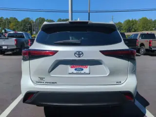 Toyota Highlander 2022 XLE SUV de 4 puertas
